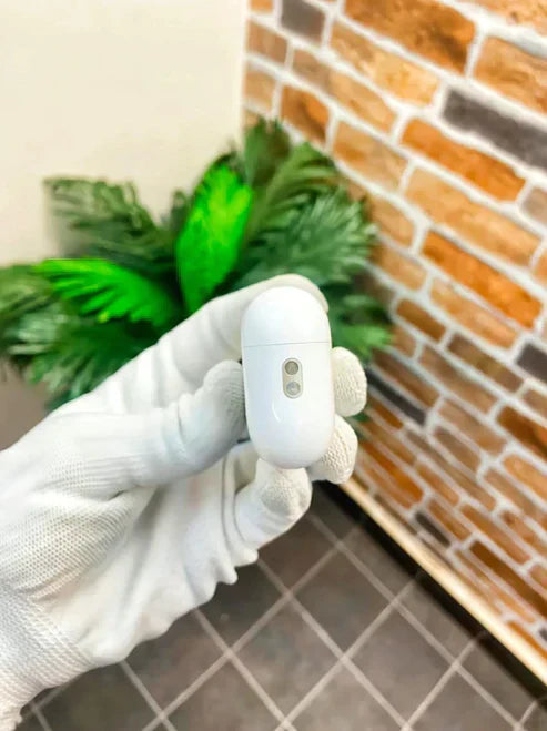 AirPods Pro (2nd Generation) With Active Noise Cancellation